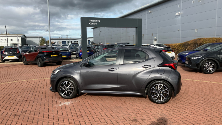 Toyota Yaris 1.5 Hybrid Design 5dr CVT Hybrid Hatchback